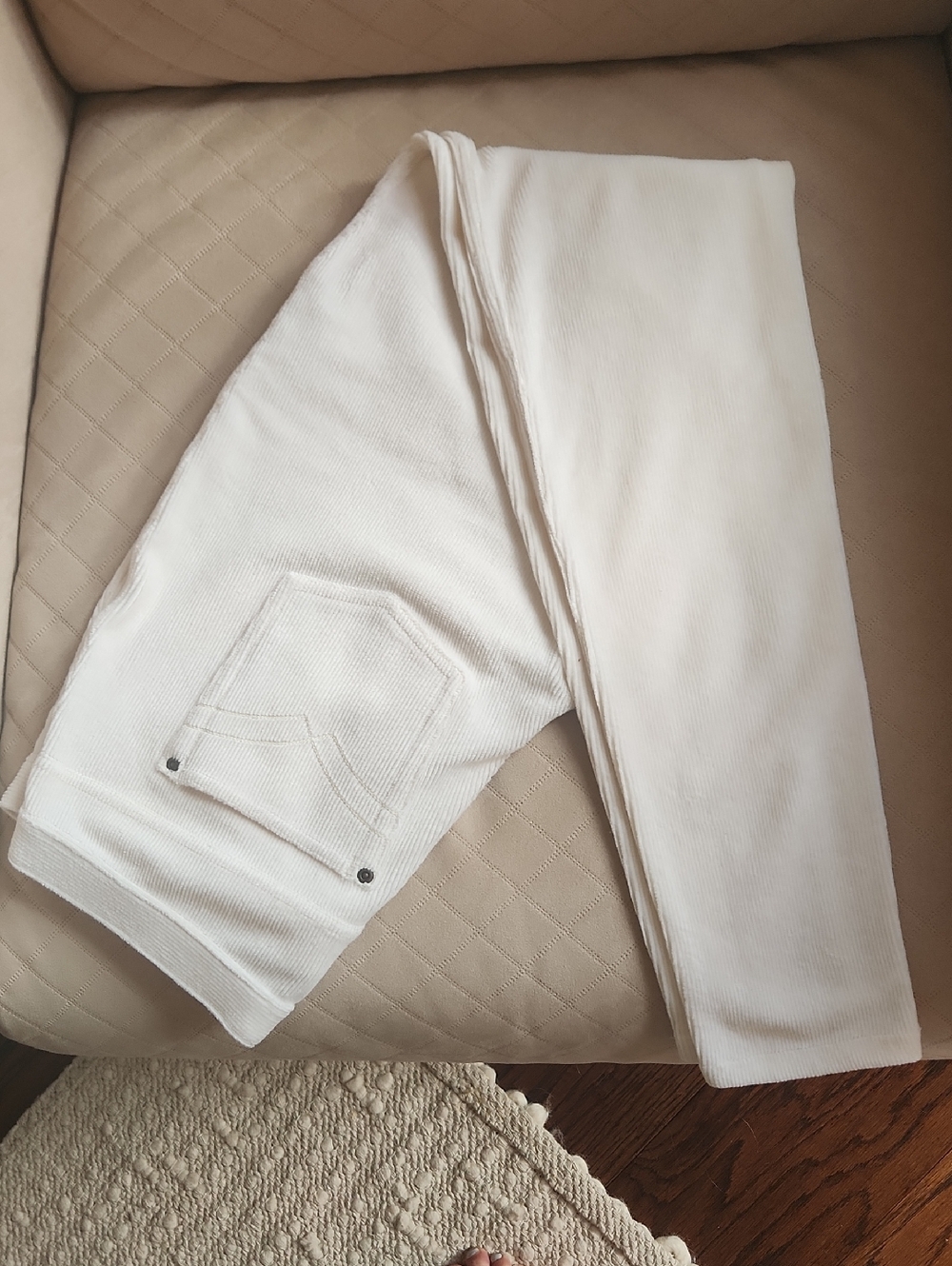 HUE White Corduroy Leggings Size S